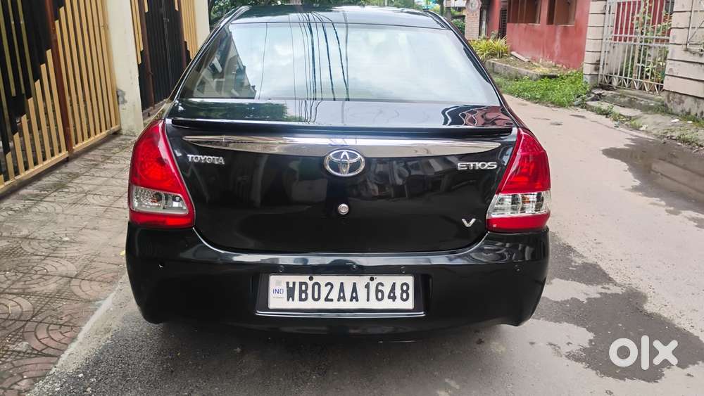 Toyota Etios V, 2012, Petrol