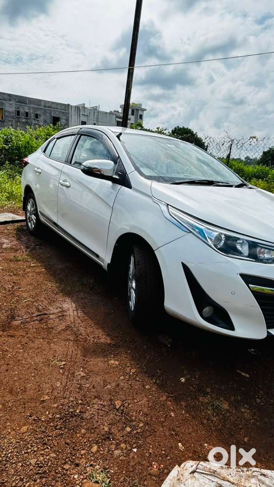 Toyota Yaris 1.5 V 2018