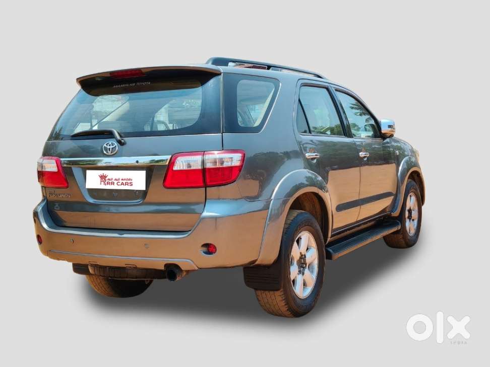 Toyota Fortuner 4x4 Mt 2.8 Diesel, 2011, Diesel