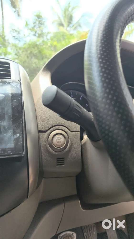 Nissan Sunny 2013