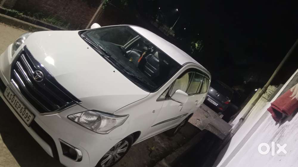 Toyota Innova 2.5 G (diesel) 8 Seater, 2015, Diesel