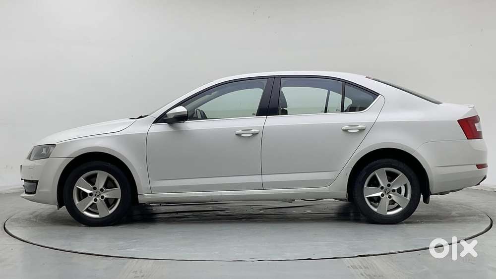 Skoda Octavia 2013-2017 Ambition Plus 1.8 Tsi At, 2016, Petrol