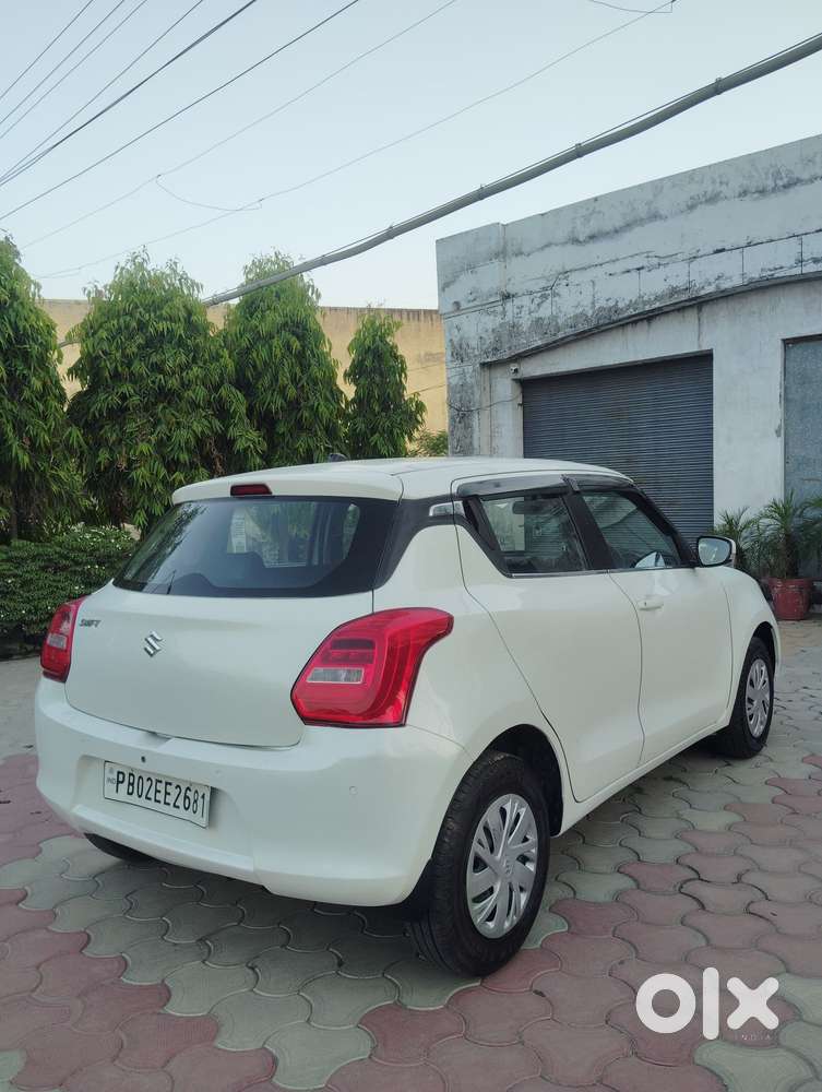 Maruti Suzuki Swift Vxi + Manual, 2021, Petrol