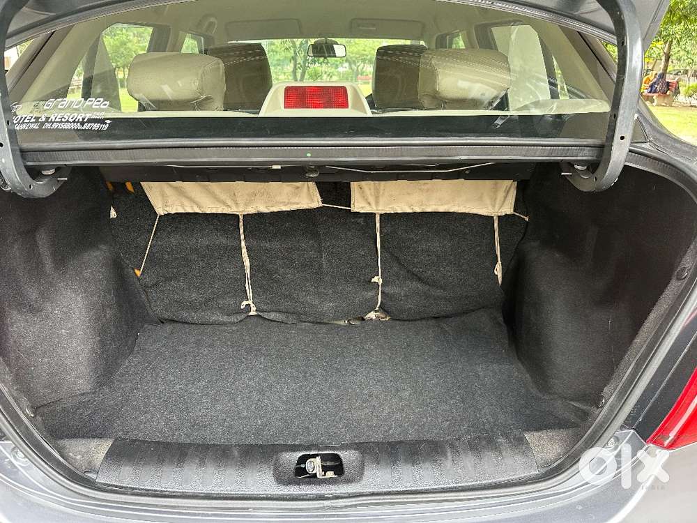 Maruti Suzuki Dzire 2012 Petrol Well Maintained & Army Officer Owned