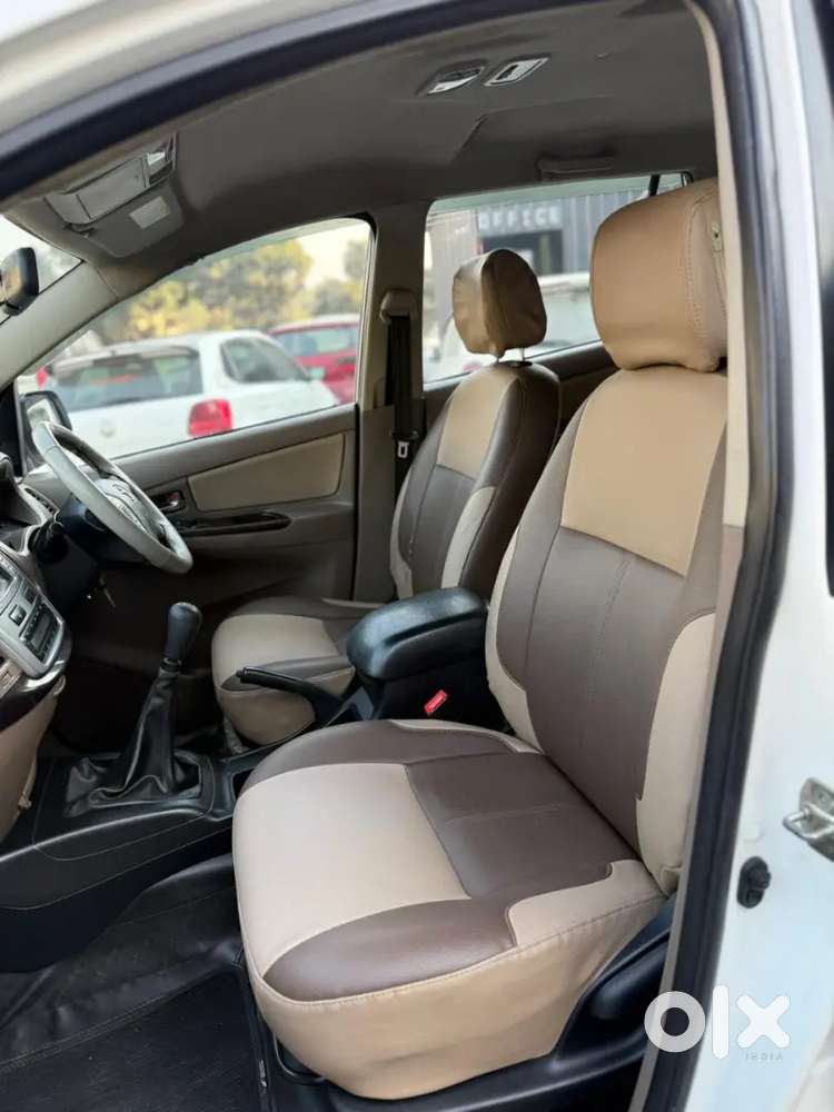 Toyota Innova 2.5 V 2015