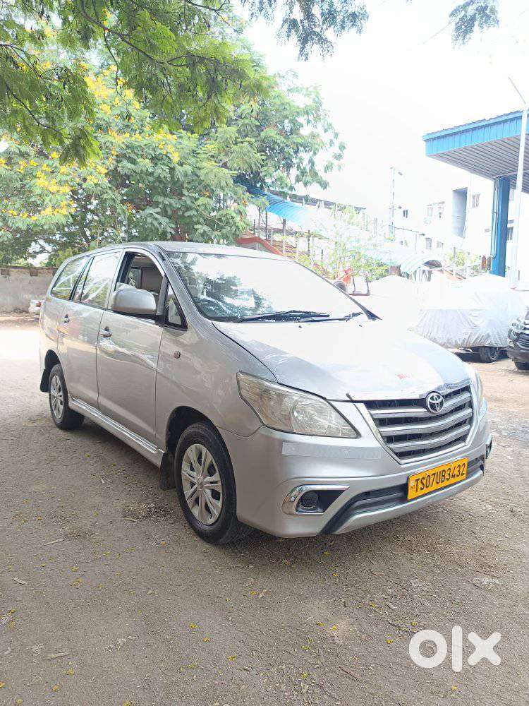 Toyota Innova 2012-2013 2.5 E Diesel Ms 8-seater, 2015, Diesel