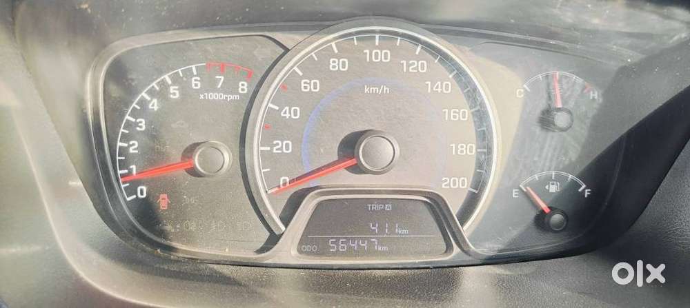 Hyundai Grand I10 Crdi Sportz, 2015, Petrol