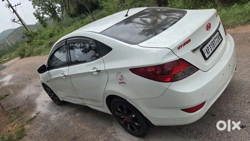 Hyundai Verna 2012 Diesel Manual 136000 Km