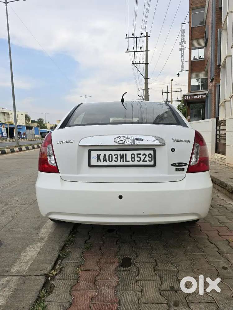 Hyundai Verna 1.6 Crdi 2010