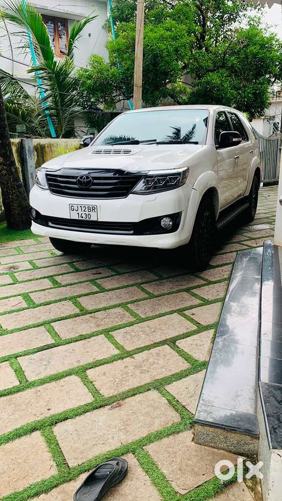 Toyota Fortuner Diesel 2012