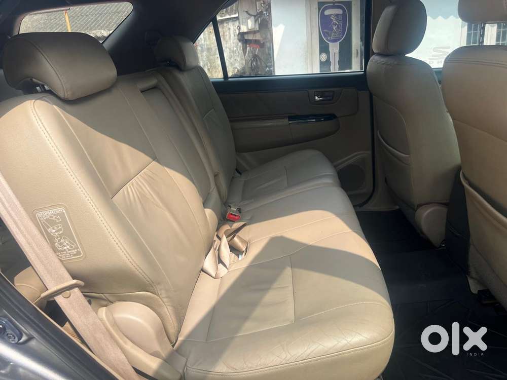 Toyota Fortuner 4x2 Manual, 2013, Diesel