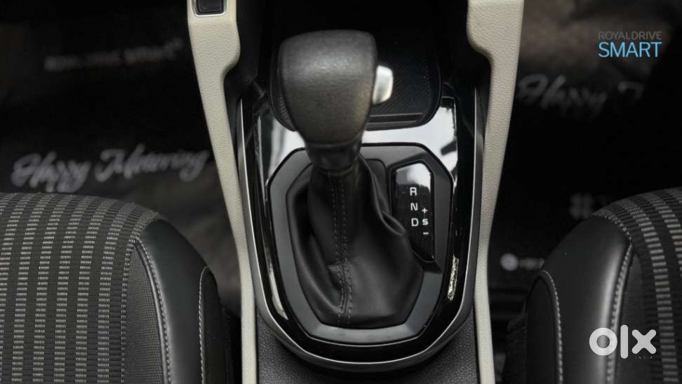 Kia Carens, 2022, Petrol