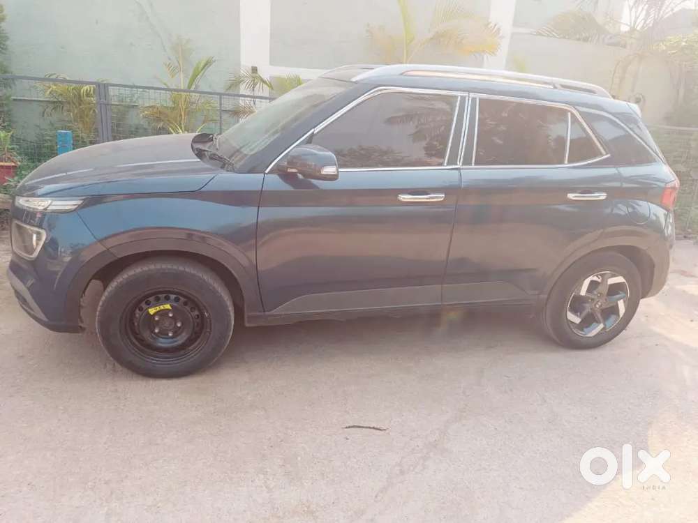 Hyundai Venue 2020 Petrol 70000 Km Driven