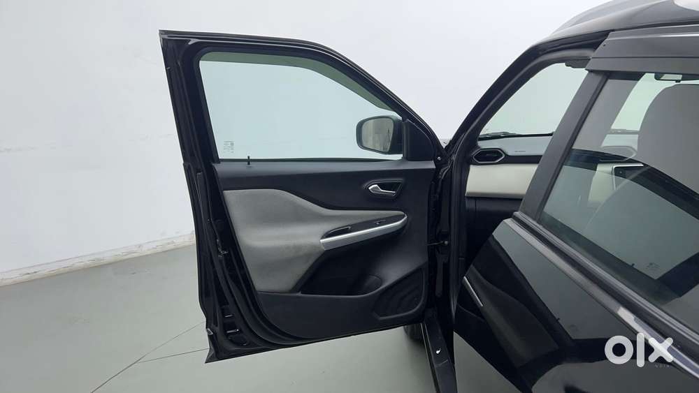 Nissan Magnite 1.0 Xv Turbo Cvt, 2022, Petrol