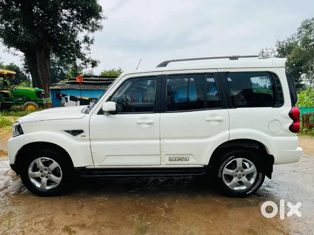 Mahindra Scorpio Classic 2021 Diesel Manual