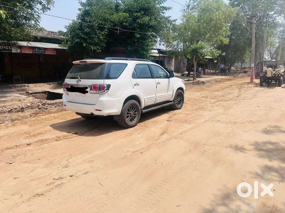 Toyota Fortuner 2015 Diesel Well Maintained