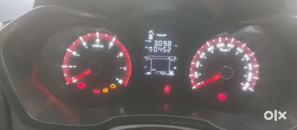 Mahindra Xuv300 Petrol 2024