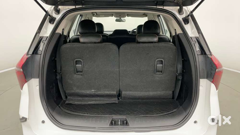 Mahindra Xuv700 2.2 Ax 5 Diesel At 7 Str, 2023, Diesel