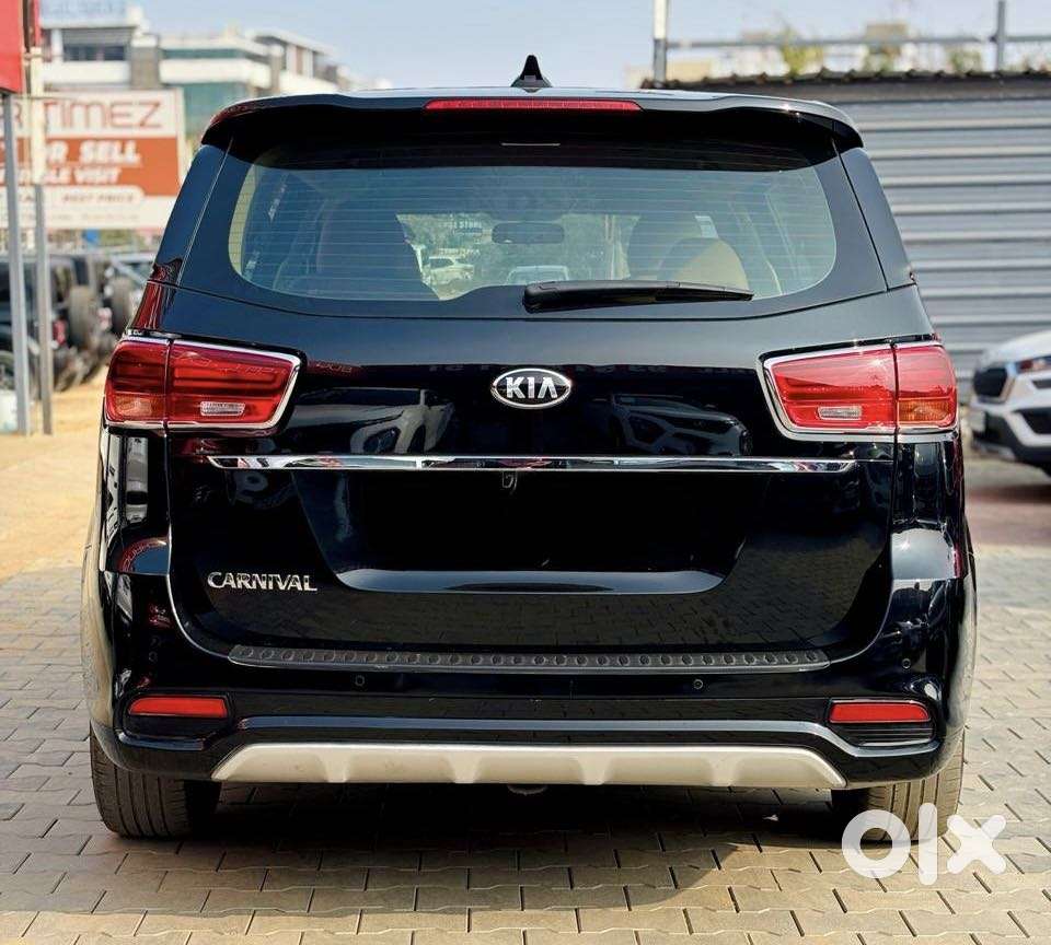 Kia Carnival Premium, 2020, Diesel