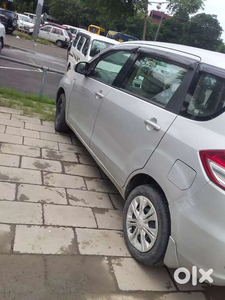 Maruti Suzuki Ertiga 2013