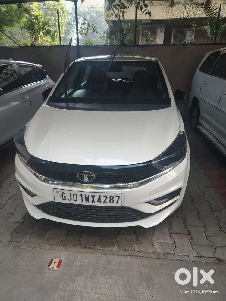 Tata Tiago Revotron Xza 2025 Automatic