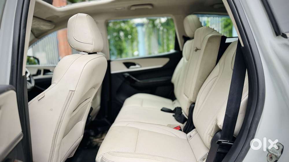Mahindra Xuv700 2.2 Ax 7 Diesel At Luxury Pack Str, 2024, Diesel