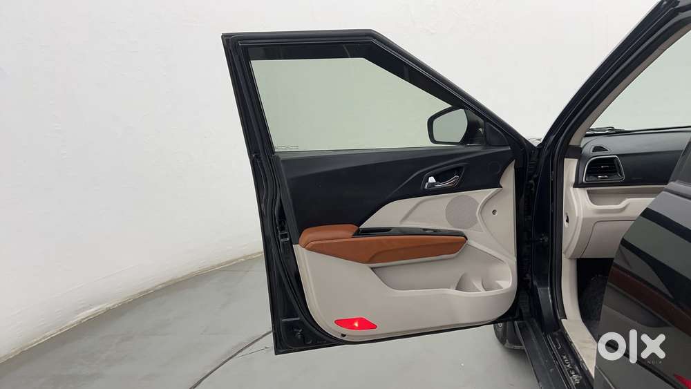 Mahindra Xuv300 W8 Option, 2021, Petrol