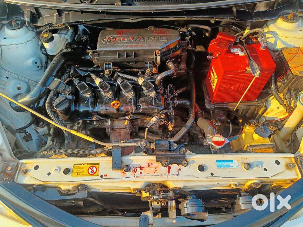 Toyota Etios Liva 1.2 V Dual Tone, 2016, Petrol