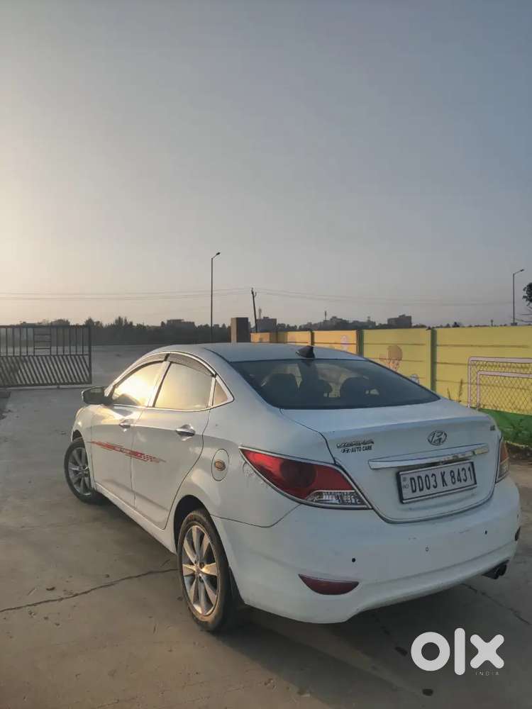 Hyundai Verna 2012 Diesel 140000 Km Driven