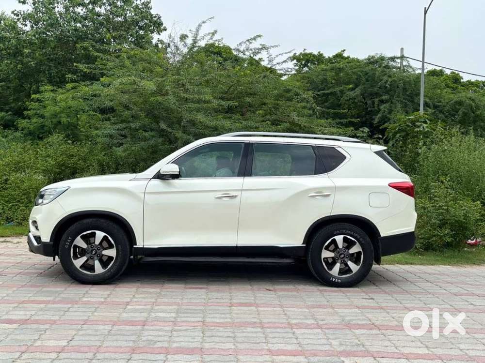 Mahindra Alturas G4 4wd At, 2020, Diesel