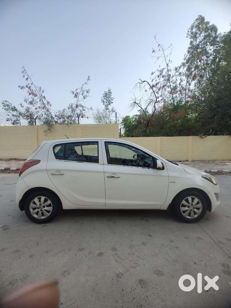 Hyundai I20 Sportz 1.2 Bs-iv, 2013, Cng & Hybrids