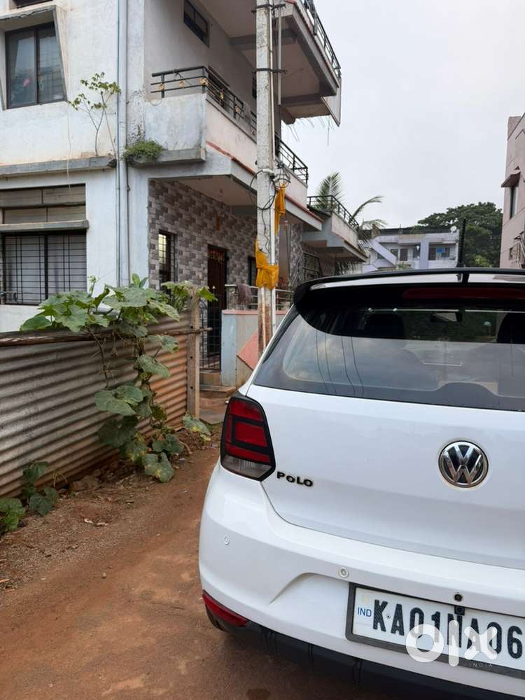 Volkswagen Polo 2015 Car