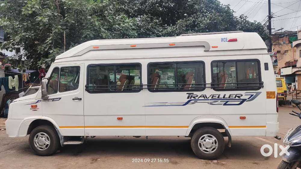 17 seater tempo traveller bechana hai