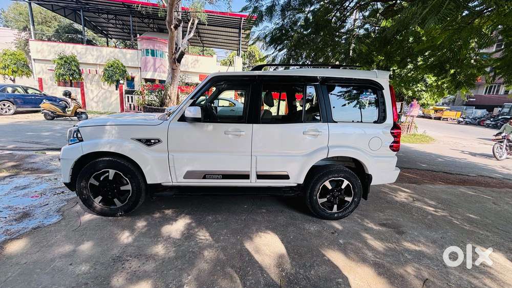 Mahindra Scorpio Classic 2.2 S 11 Mt 7 Str, 2024, Diesel