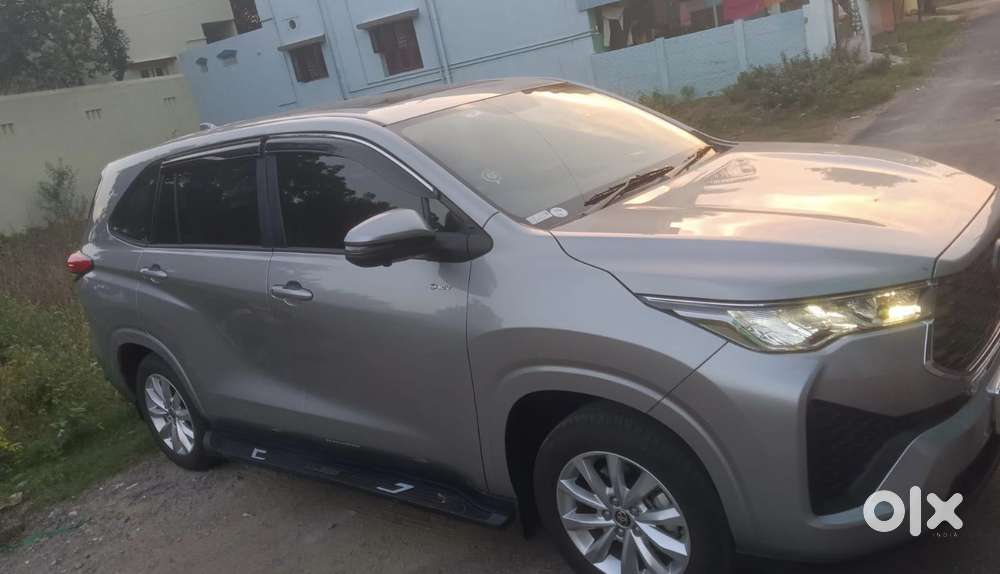Toyota Innova Hycross 2.0 Vx Hybrid 7 Str, 2025, Petrol