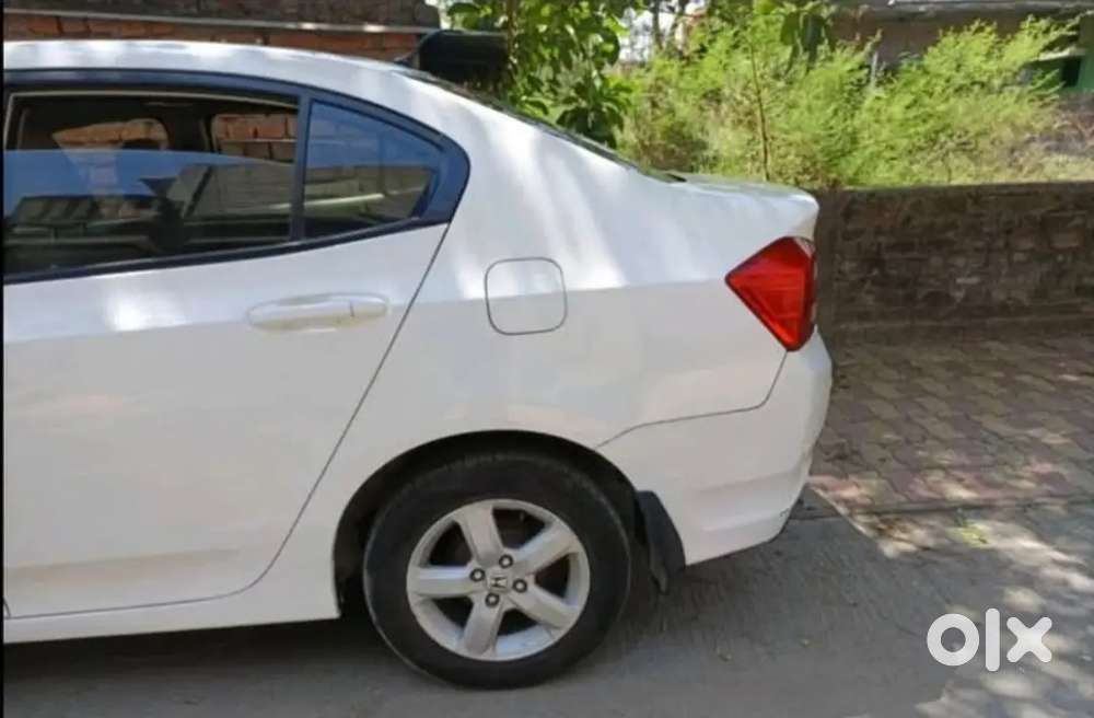 Honda City 1.5 V Petrol 2012