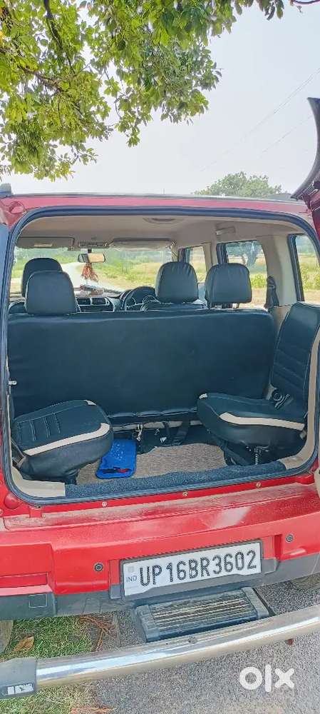 Mahindra Tuv 300 T8 2018