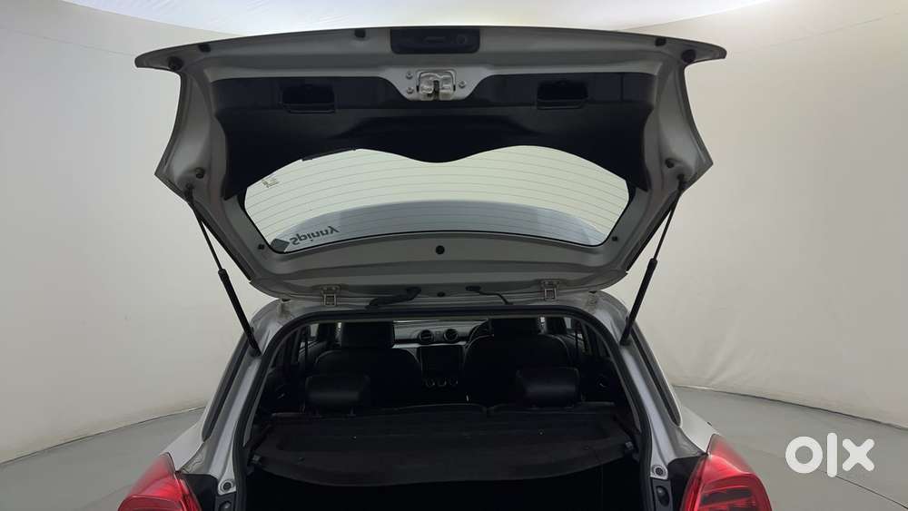Maruti Suzuki Swift Amt Zxi, 2022, Petrol