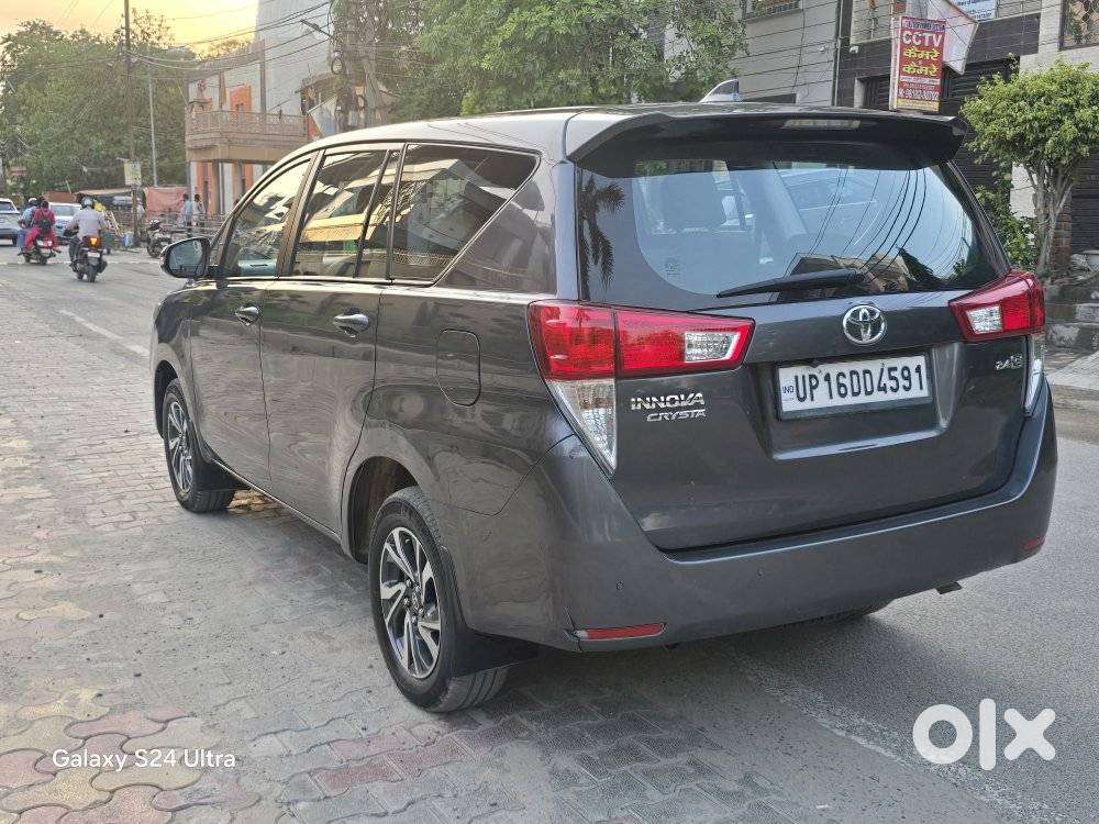 Toyota Innova Crysta 2.4 G Plus Mt 7 Str, 2022, Diesel