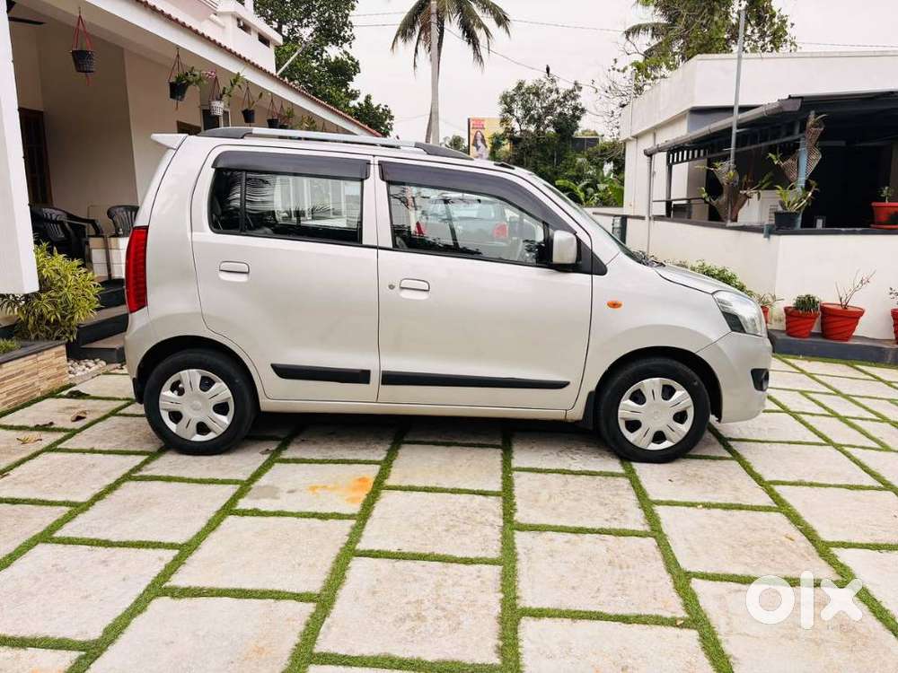Maruti Suzuki Wagon R Vxi Amt Opt, 2017, Petrol