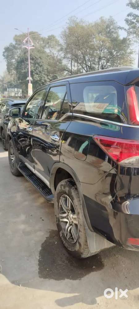 Toyota Fortuner 2019 Diesel 180000 Km Driven