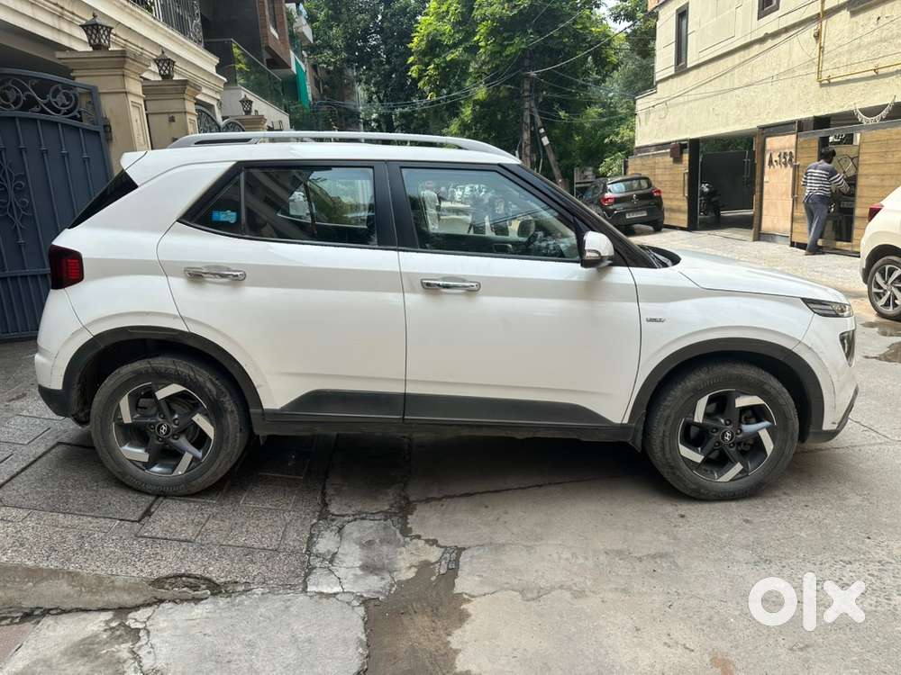 Hyundai Venue 2021 Petrol Automatic
