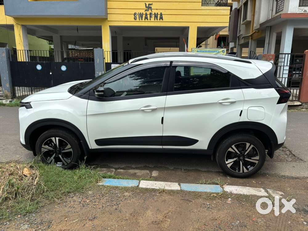 Tata Nexon Pure Plus 1.2 (6 Speed Mt) Petrol Just 9 Month Old