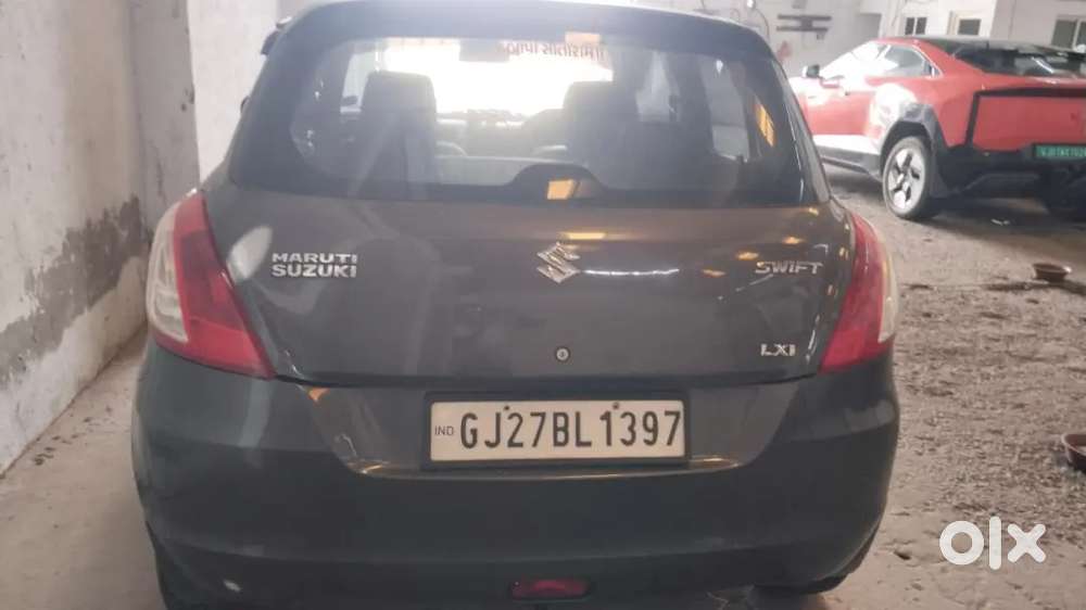 Maruti Suzuki Swift 2017 Petrol 70000 Km Driven