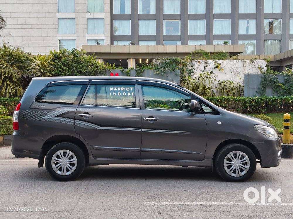Toyota Innova 2.5 G (diesel) 8 Seater, 2014, Diesel