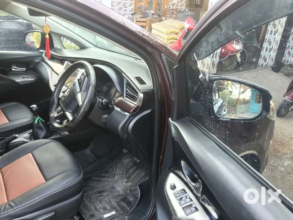 Toyota Innova Crysta 2016