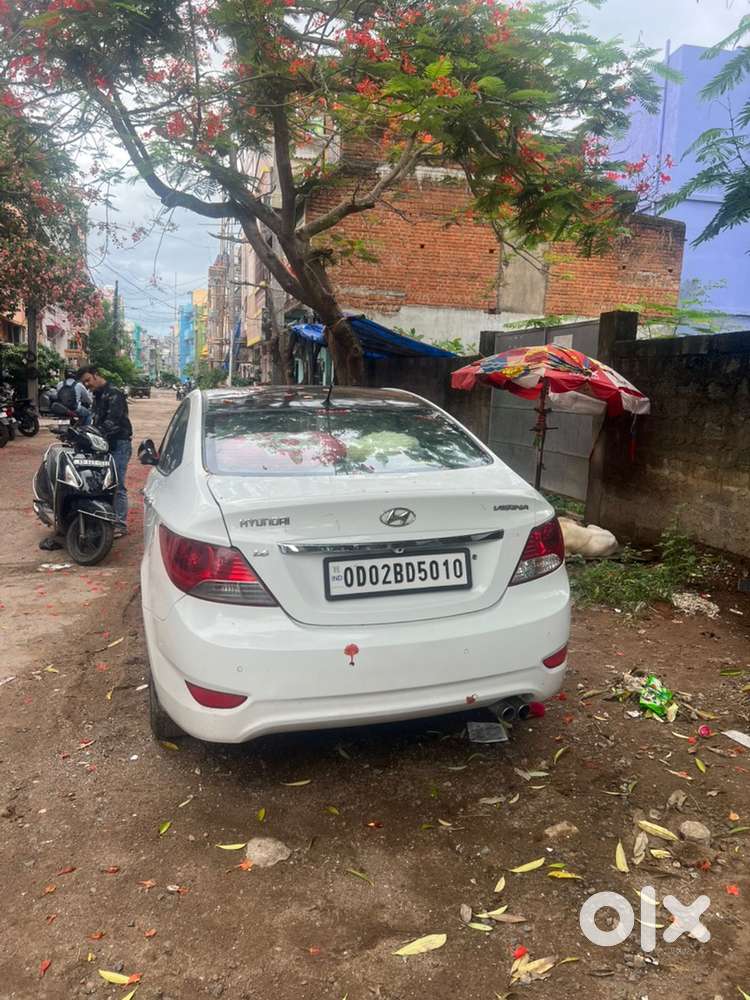 Hyundai Fluidic Verna 2011