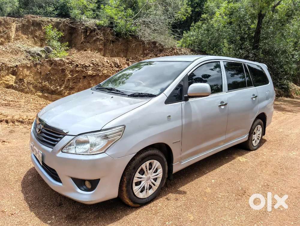 Toyota Innova Diesel Manual 2nd Owner 2013