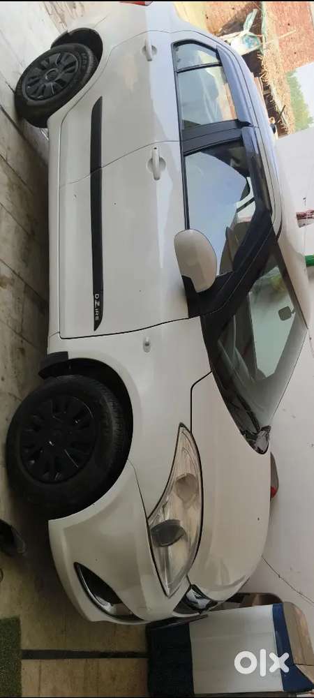 Maruti Suzuki Dzire 2016 New Condition  Petrol Cng Pass