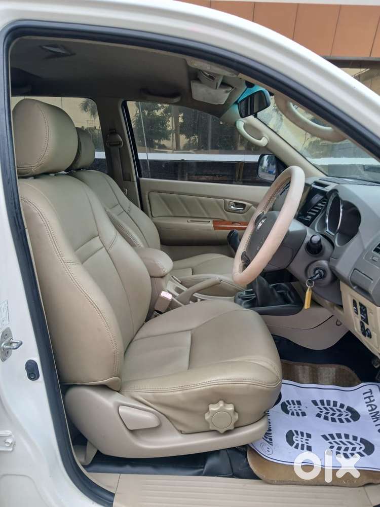 Toyota Fortuner 4x4 Manual Limited Edition, 2010, Diesel